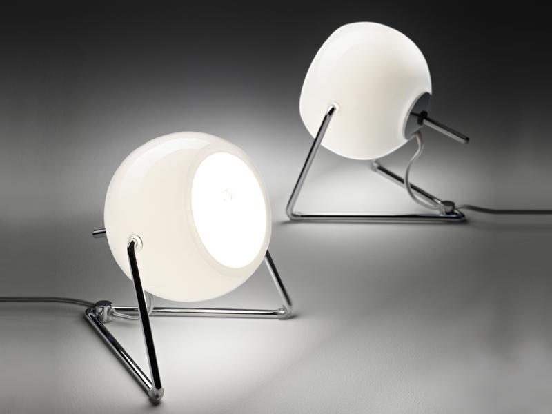 BELUGA WHITE Adjustable chrome plated table lamp