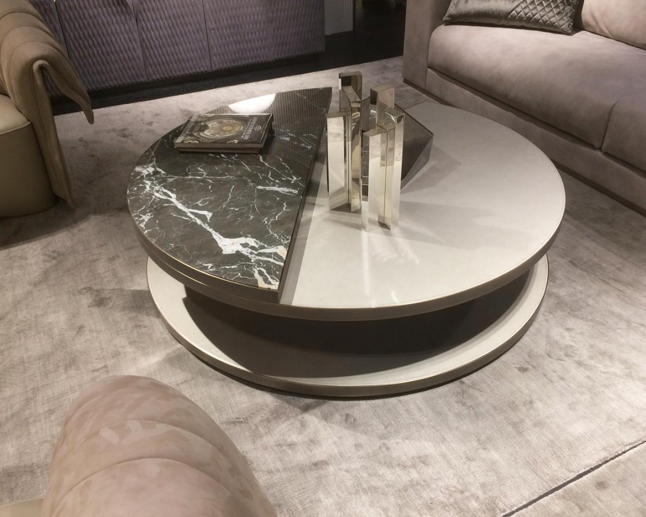 MOON Marble coffee table in a classic style