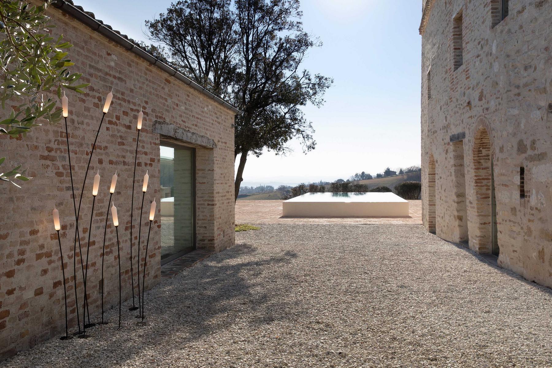 NILO LED aluminium floor lamp NILO LED aluminium floor lamp