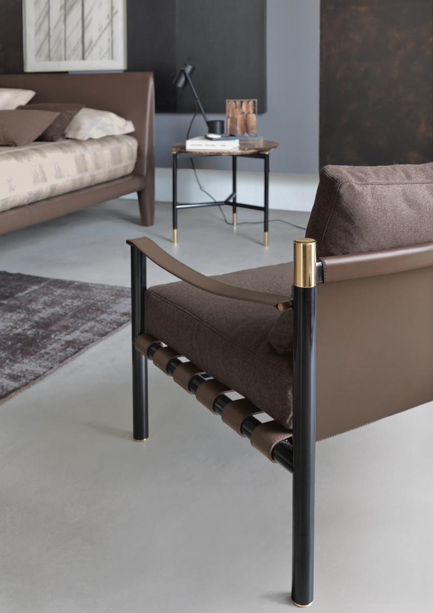 IKO Easy chair with armrests
