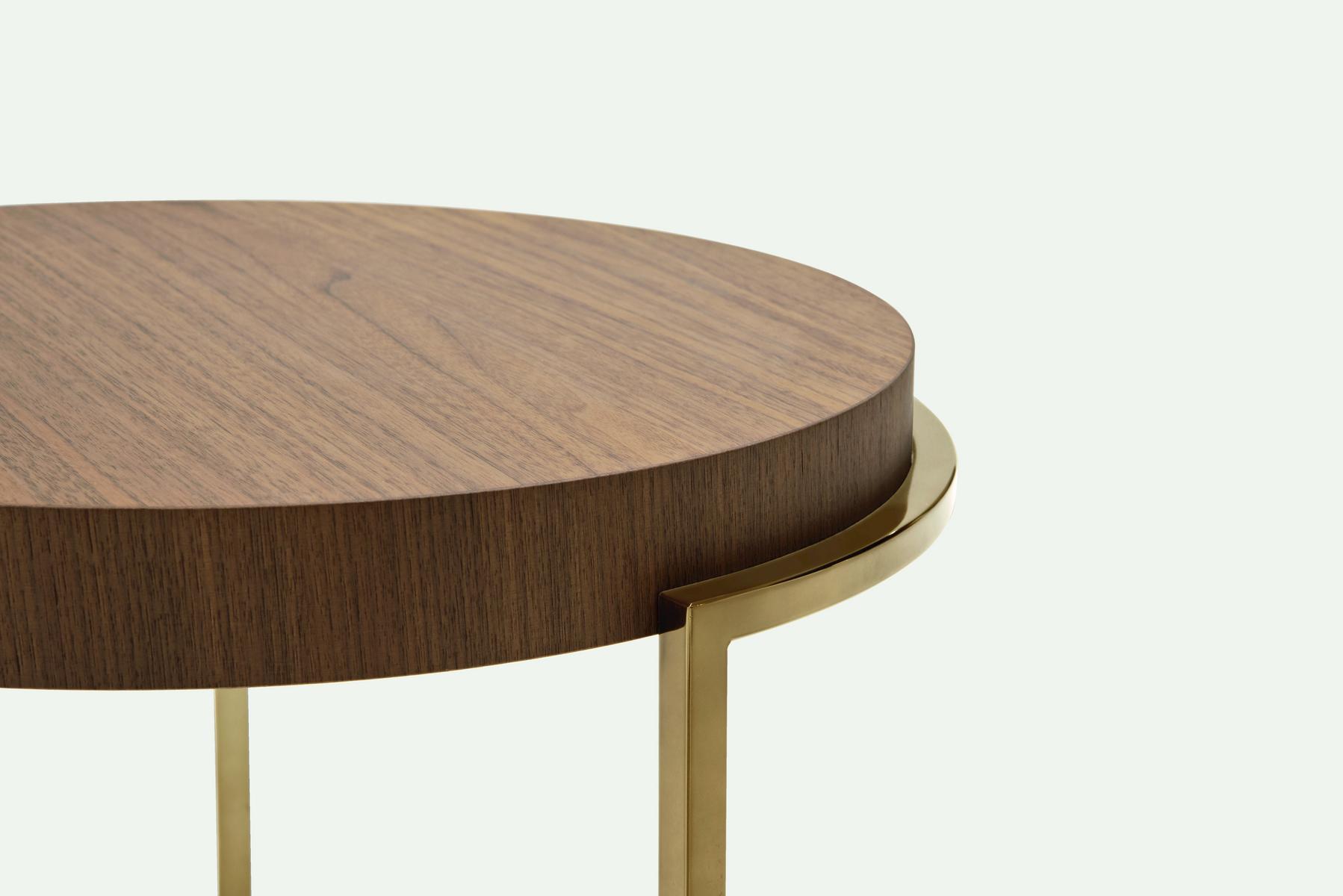 SERVOGIRO Round wooden side table