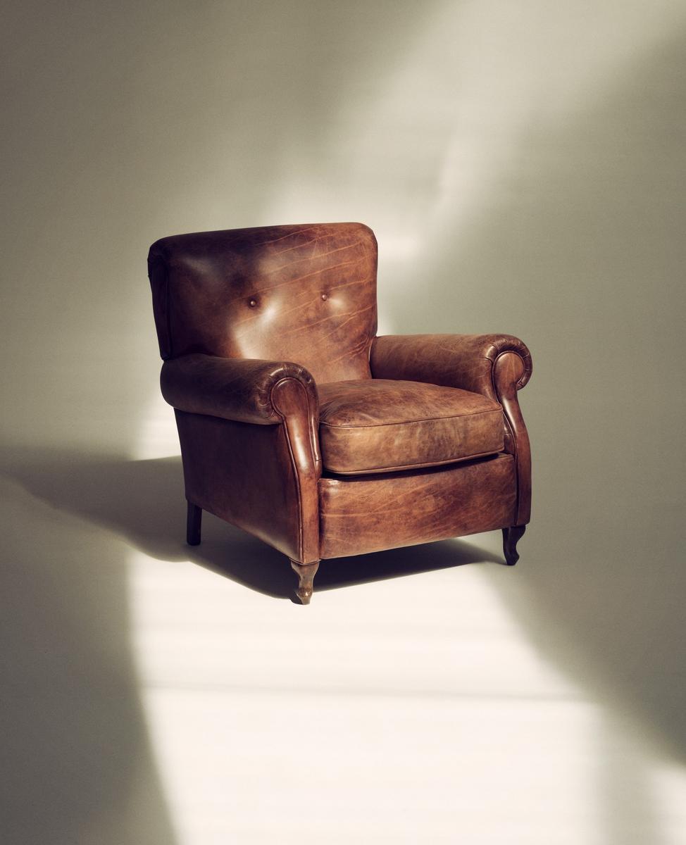 ROMA Leather armchair with armrests