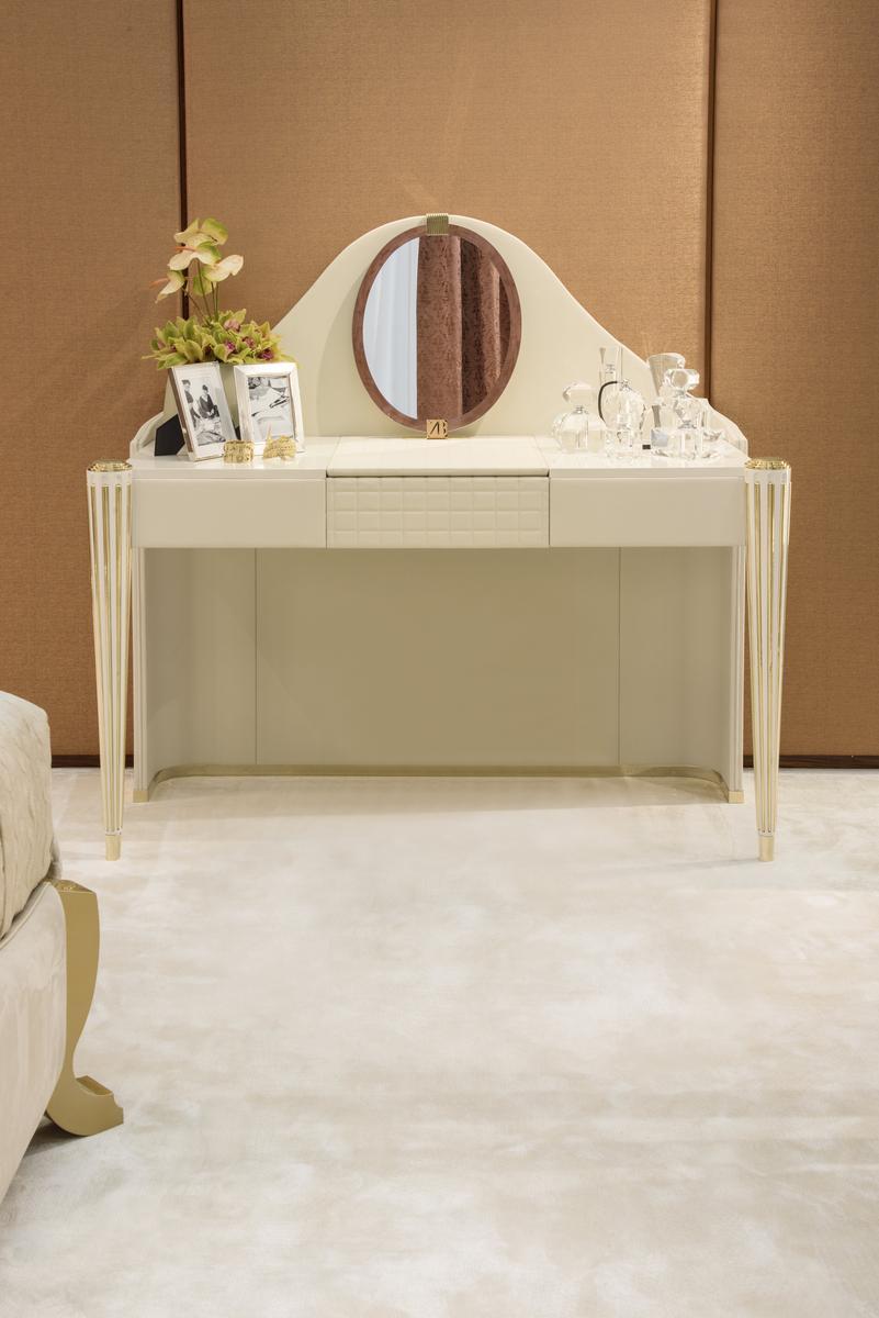 KIMBERLY Dressing table covered in leather