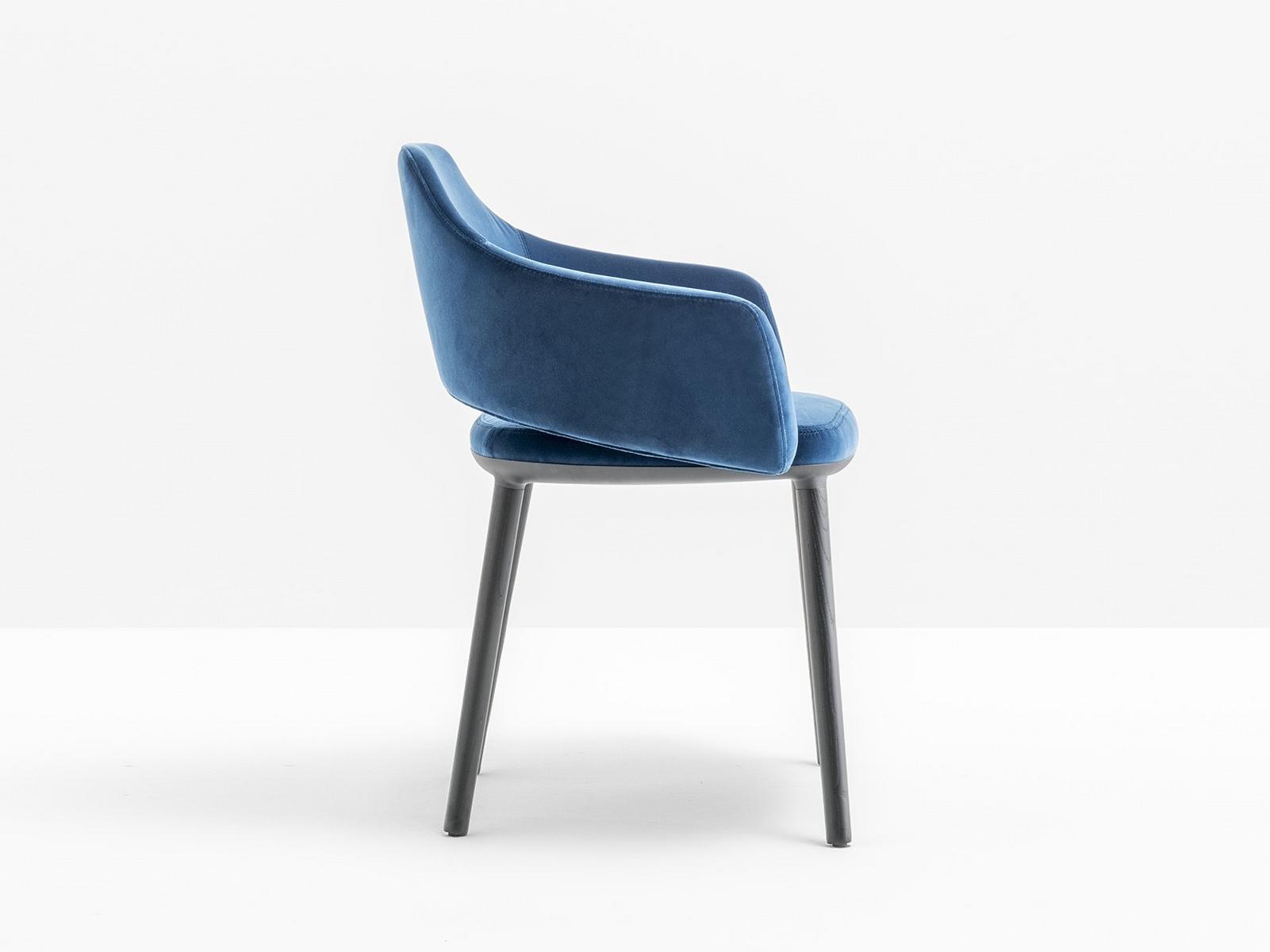 VIC 645 Upholstered fabric chair with armrests