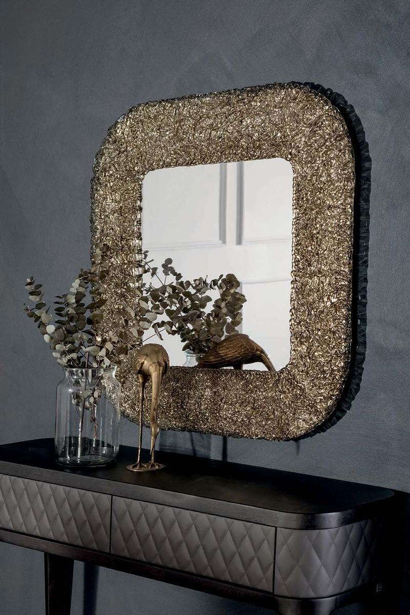 MACRABÈ Square framed wall-mounted mirror