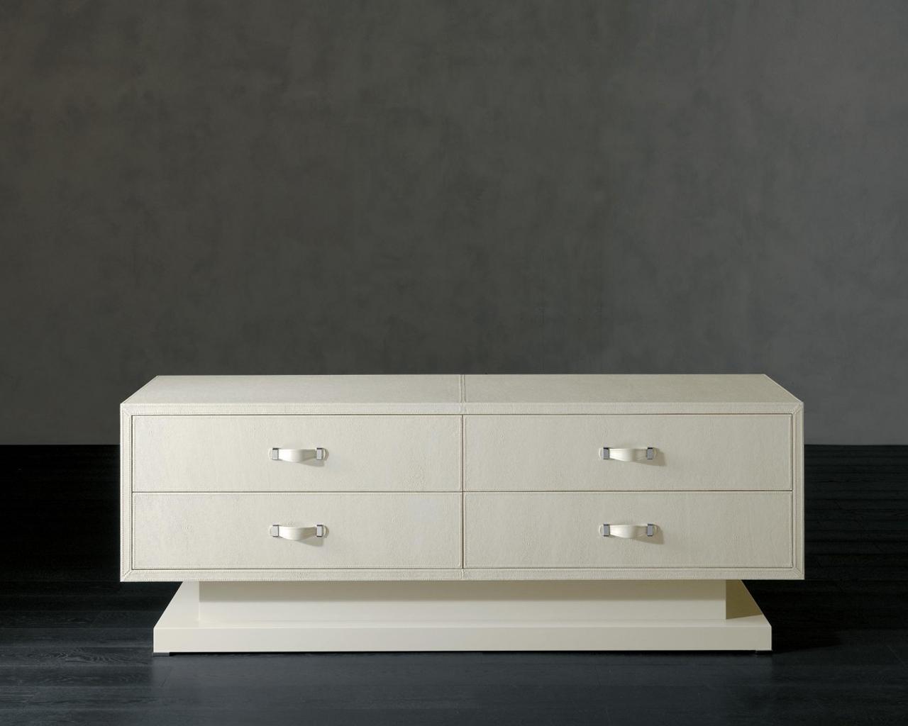 PARIGI Leather chest of drawers in a luxury style
