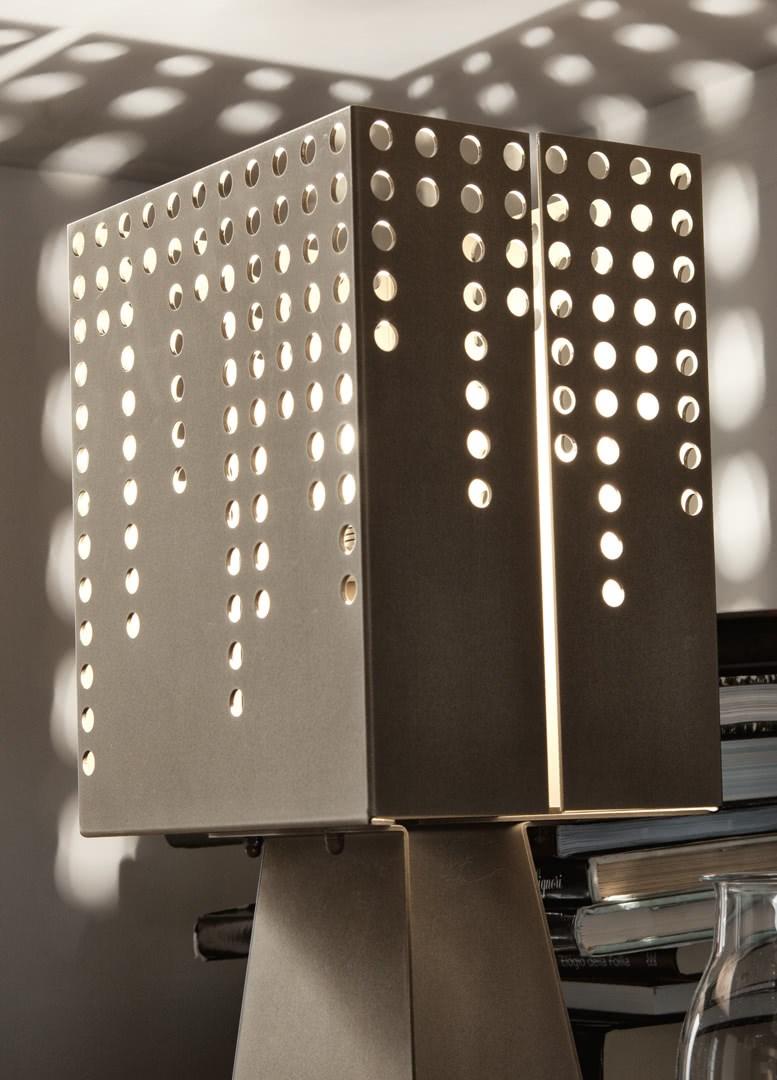 SKYLINE Plate table lamp
