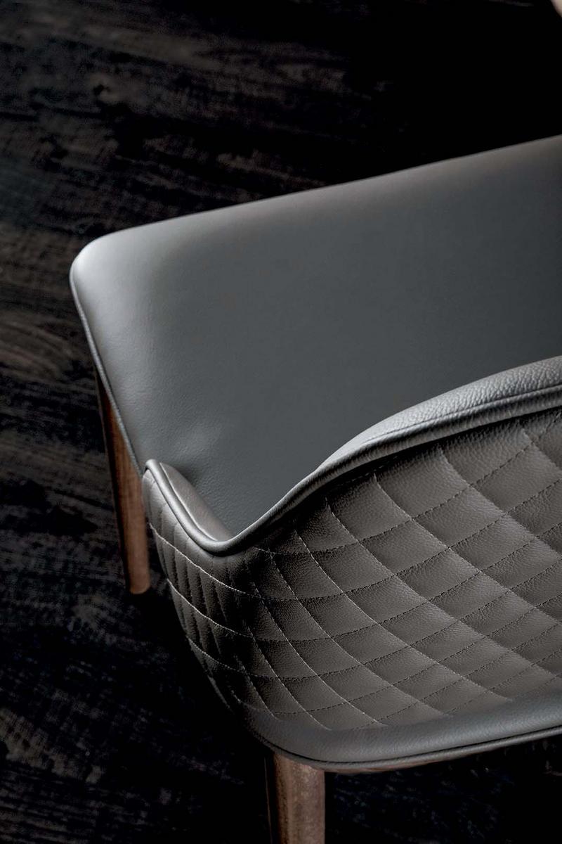 MALVA ÈLITE Upholstered leather chair
