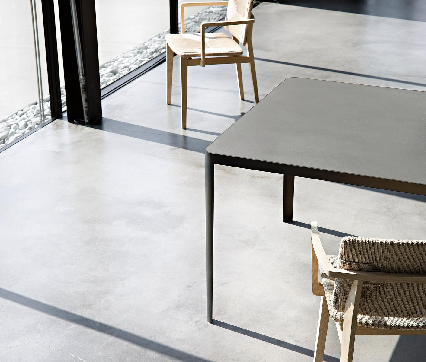 FILO Rectangular cement table