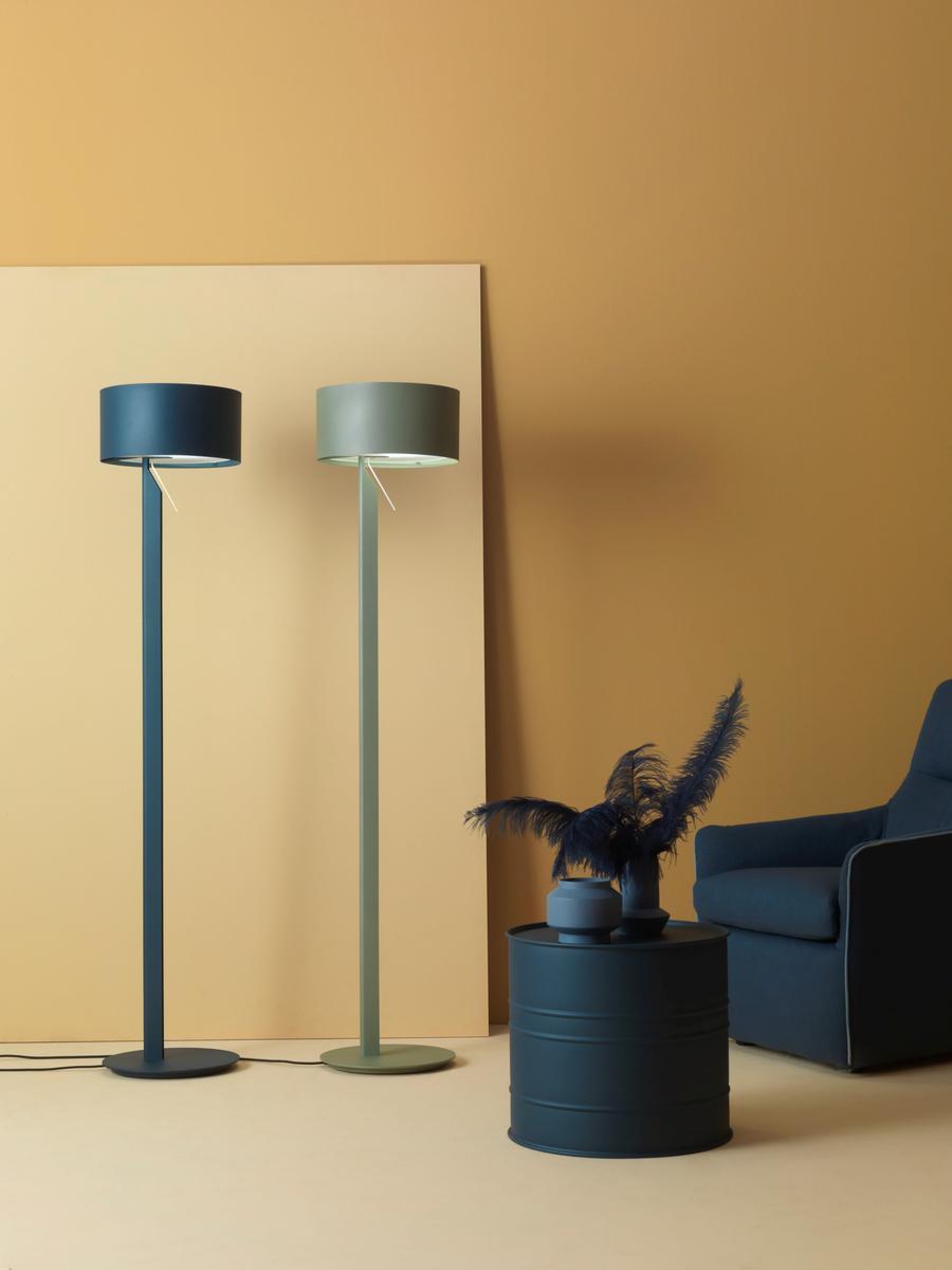 WA Floor lamp