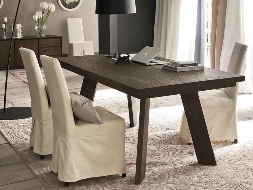 PARIGI + STREET Extending oak dining table