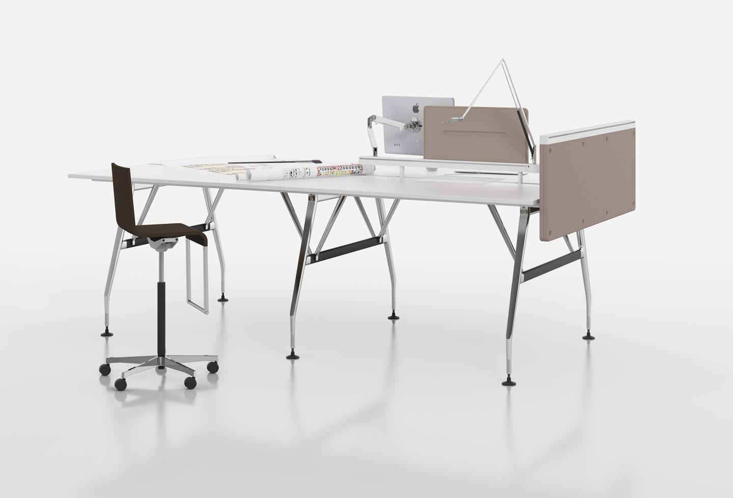 AD HOC SOLITAIRES Rectangular workstation desk with electrical outlets