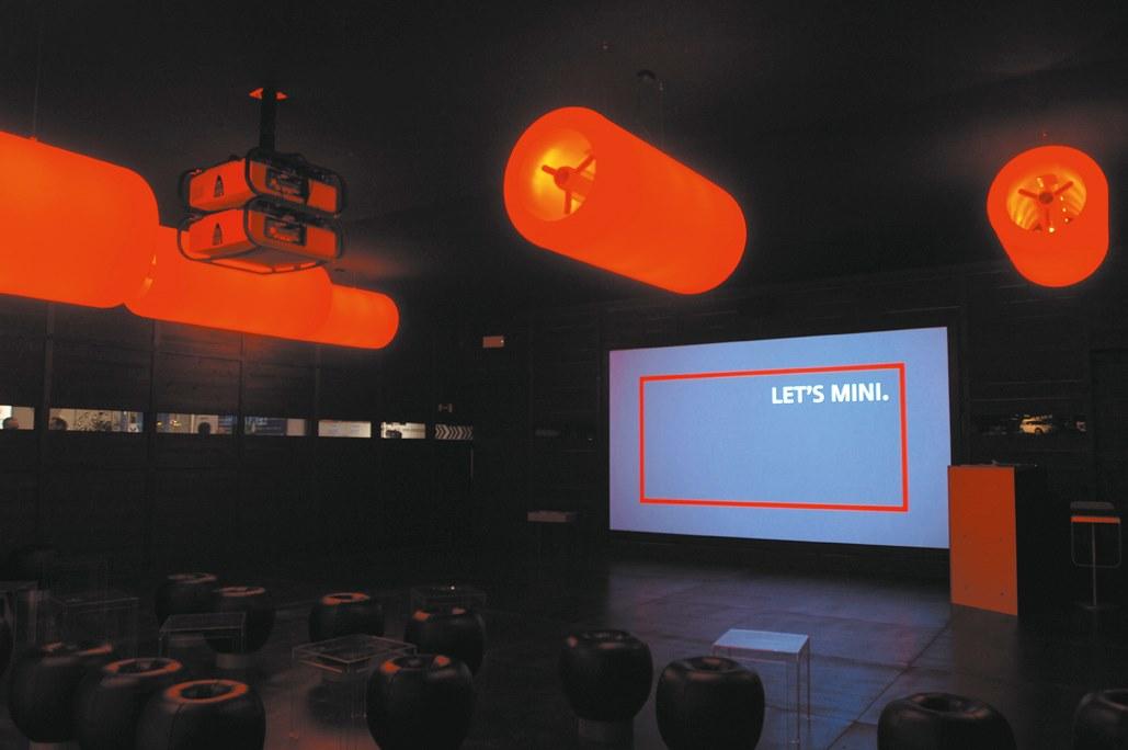 D2V2 Polyethylene pendant lamp