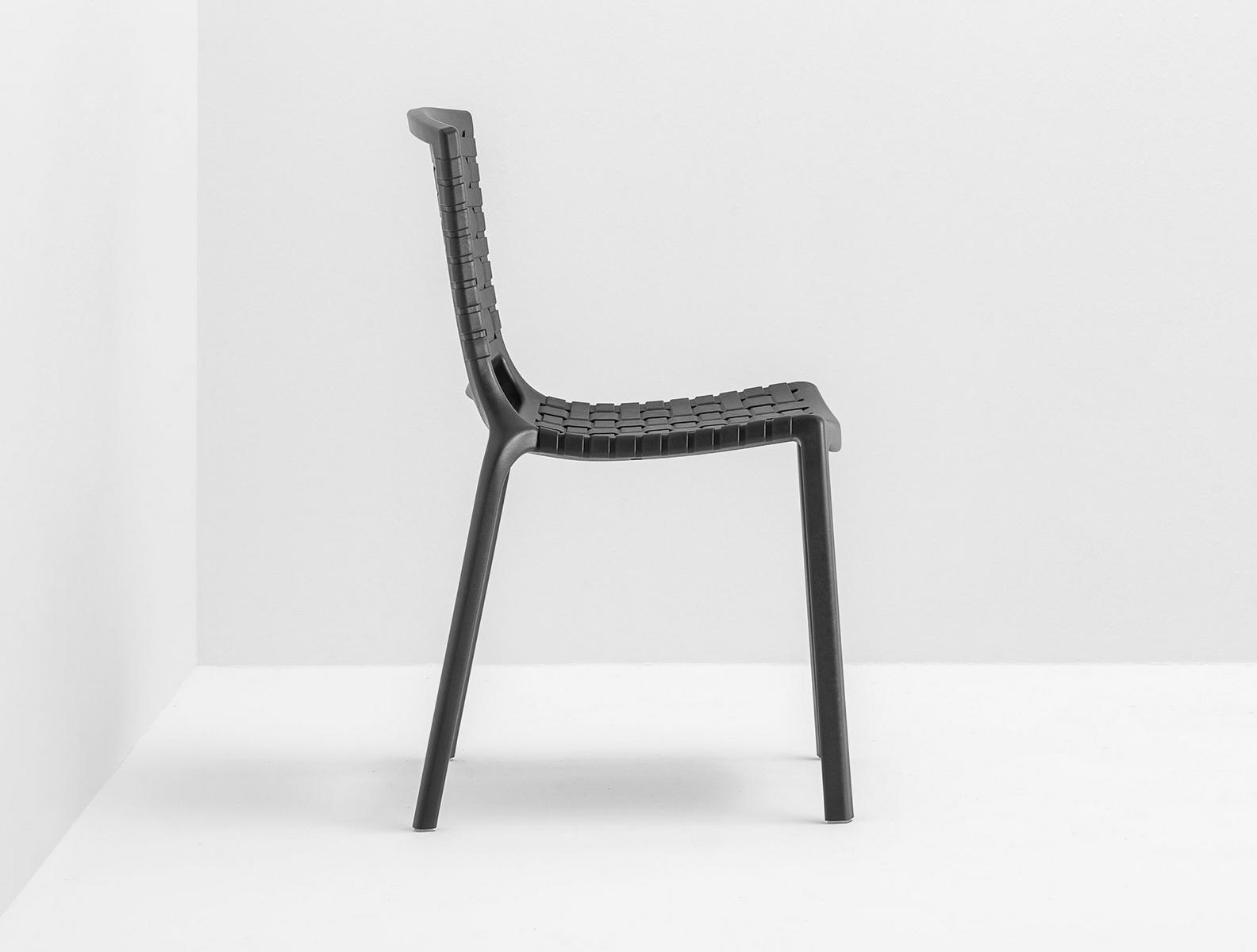 TATAMI 305 Stackable polypropylene garden chair
