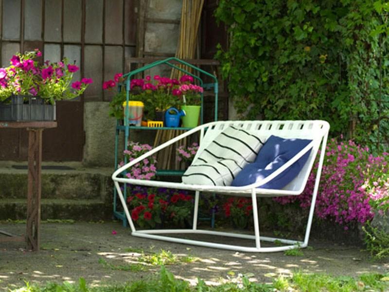 SMALL SOFA Steel and elastic strapes garden bench