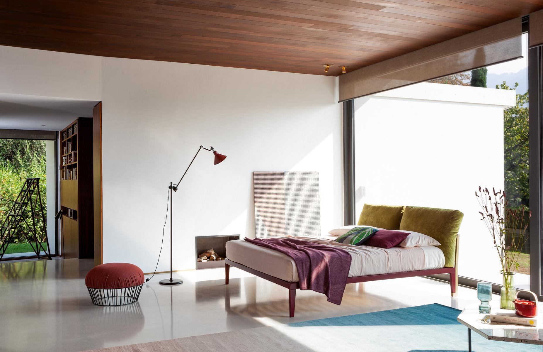 MOGLIE E MARITO Double bed with upholstered headboard