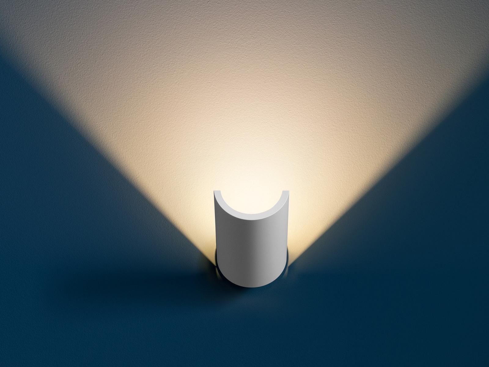 U. W LED adjustable wall lamp