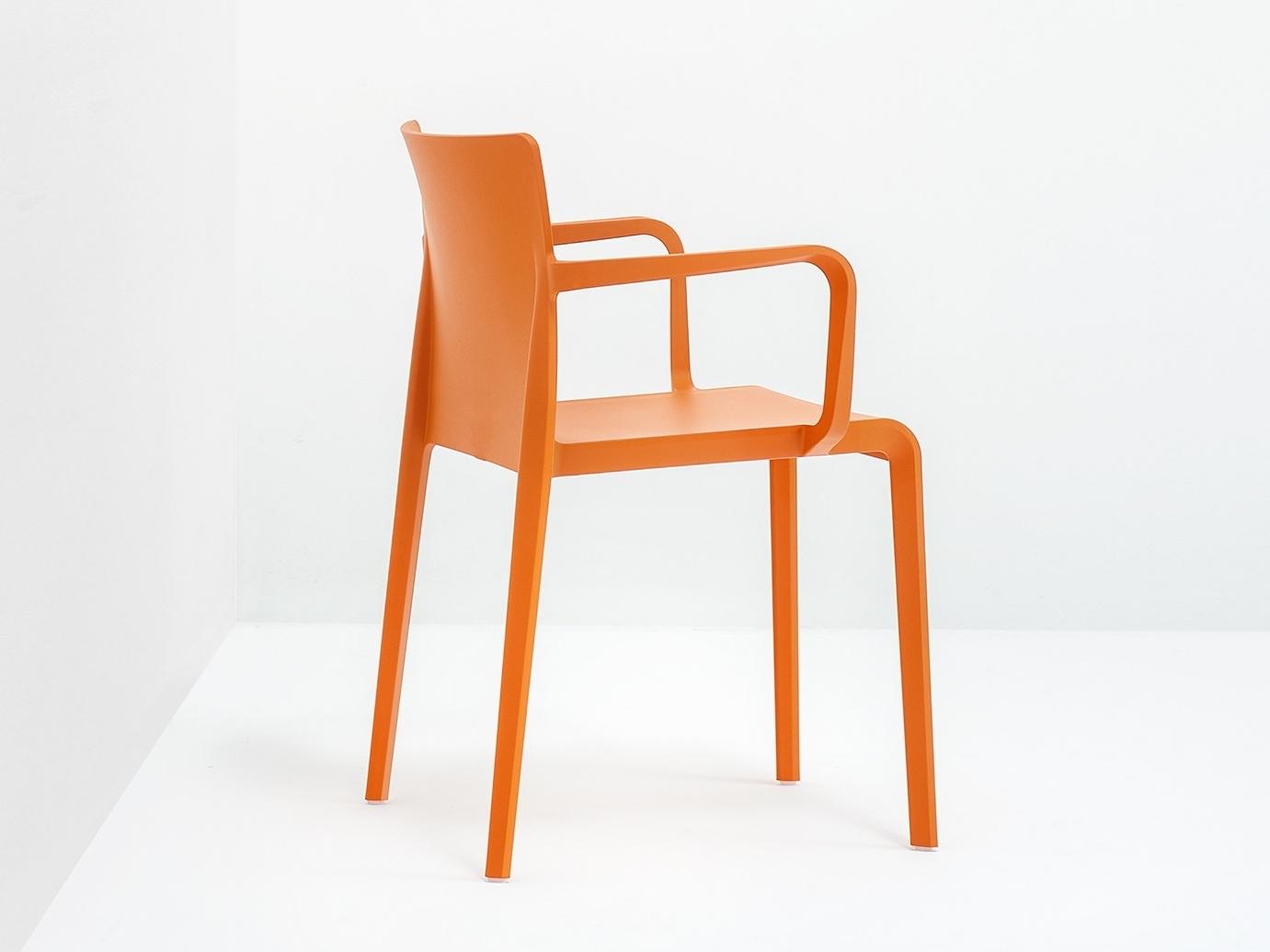 VOLT 675 Polypropylene chair with armrests