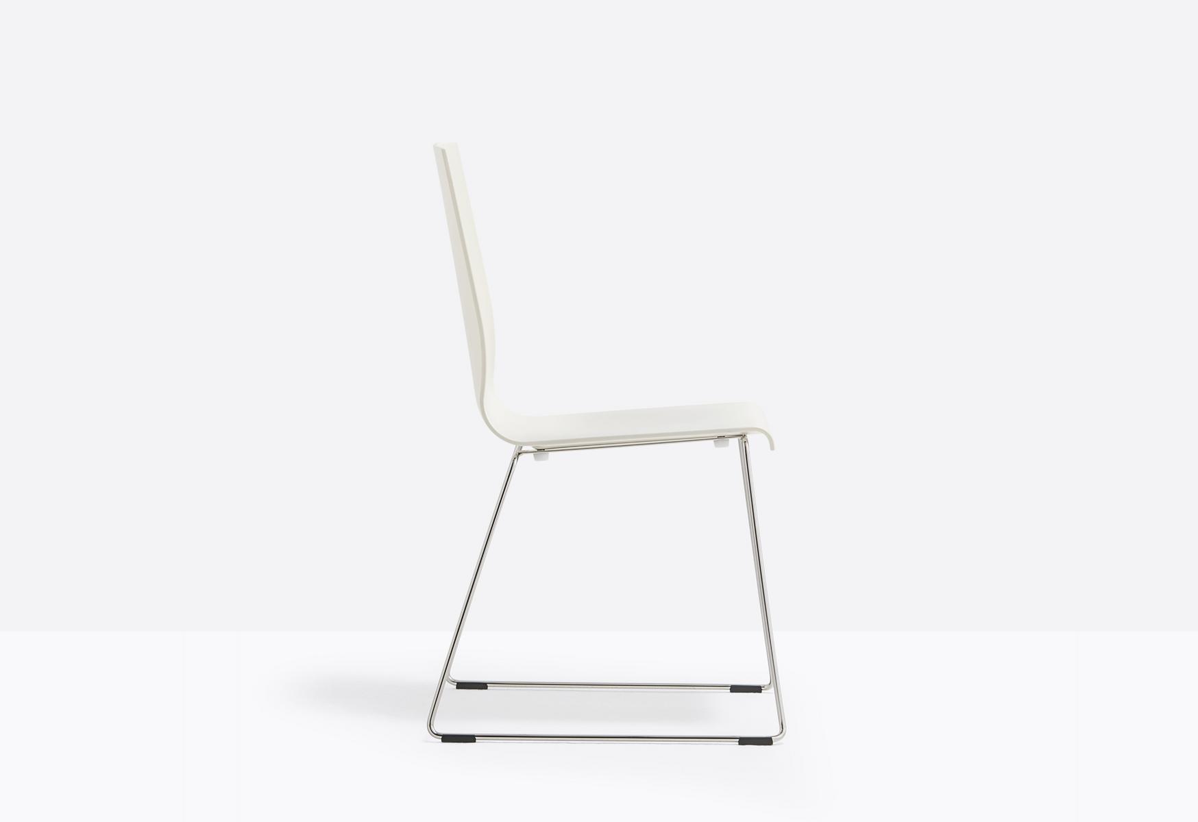 KUADRA 1158 Sled base plastic chair