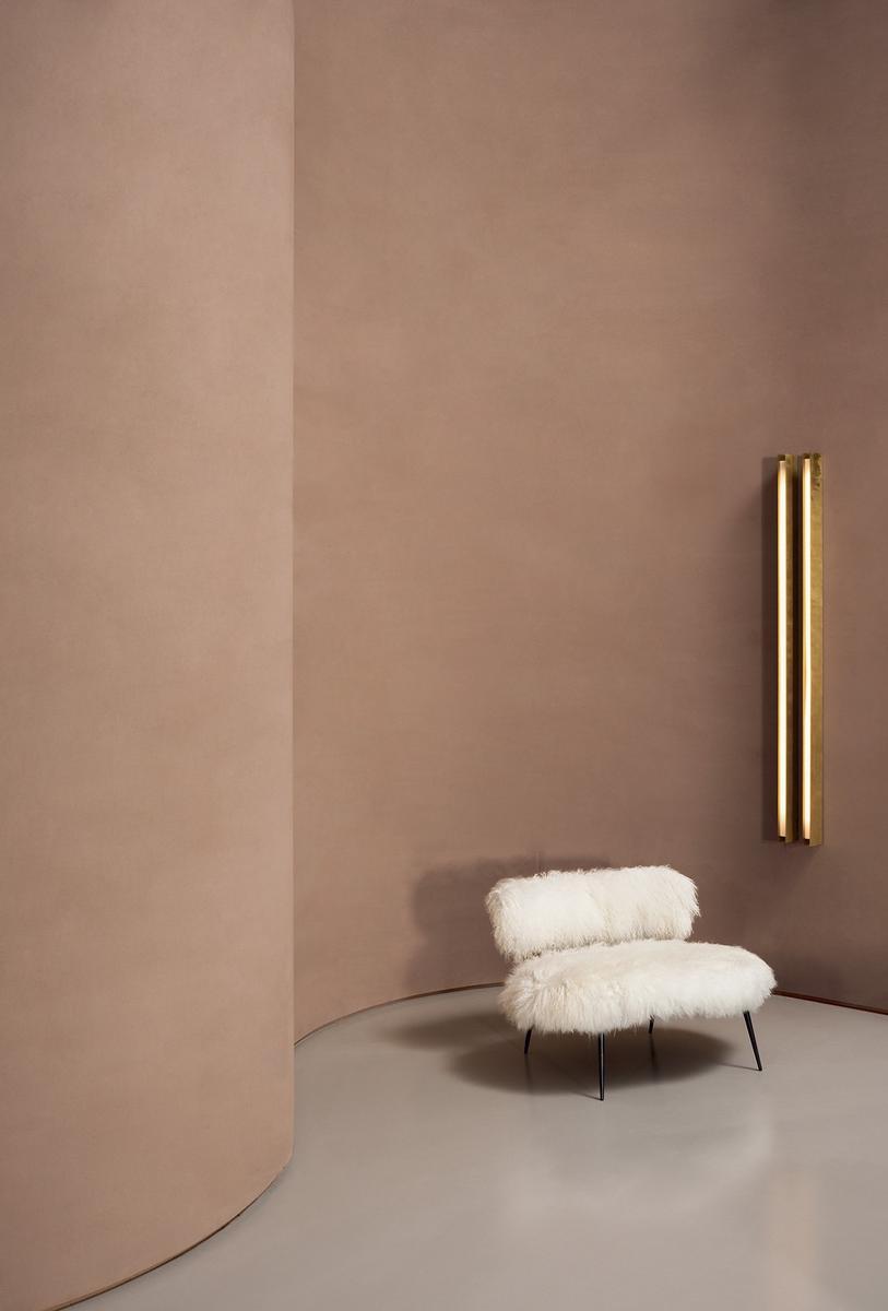 NEPAL MAMA Upholstered fur armchair