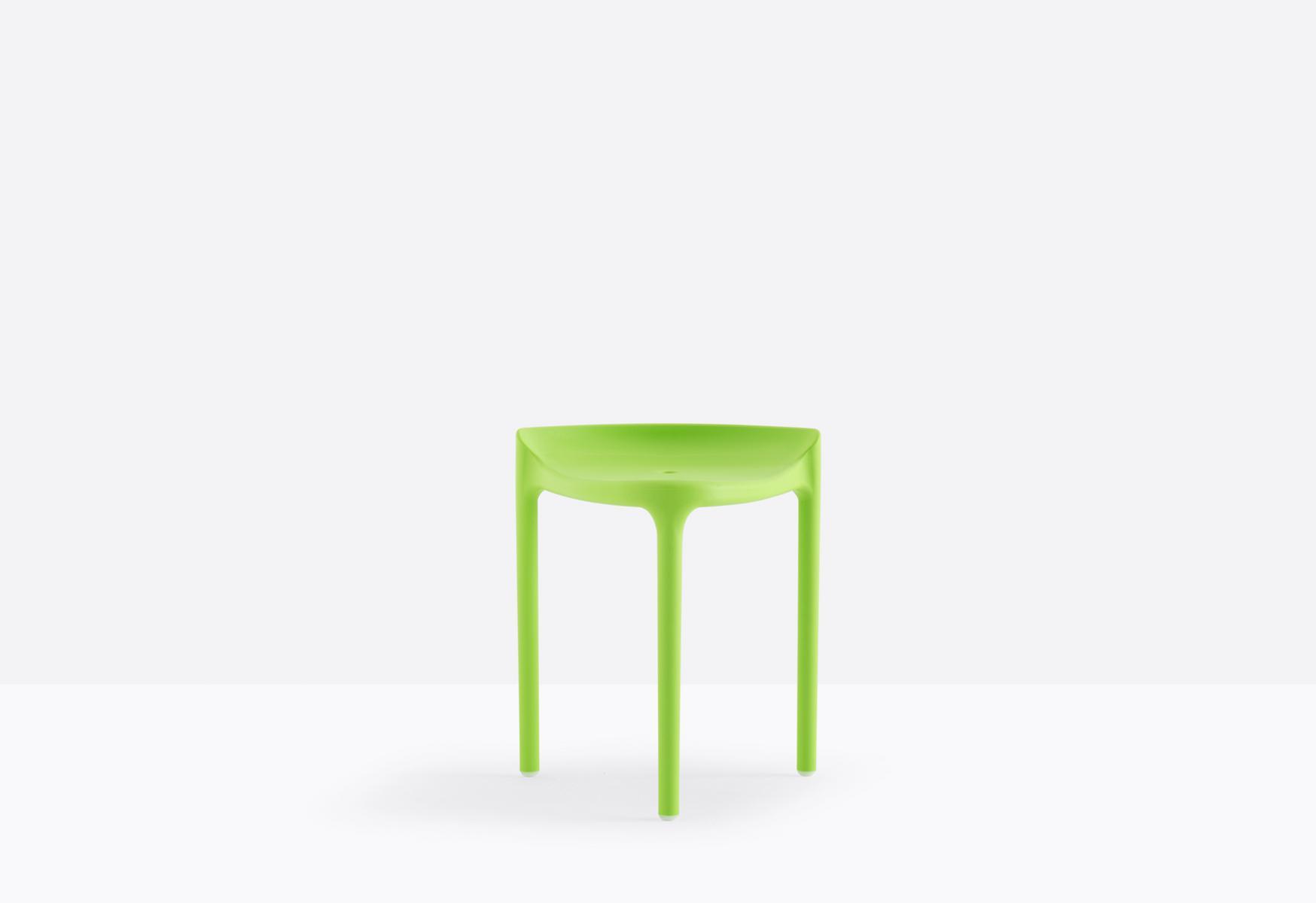 HAPPY 491 Low stackable stool