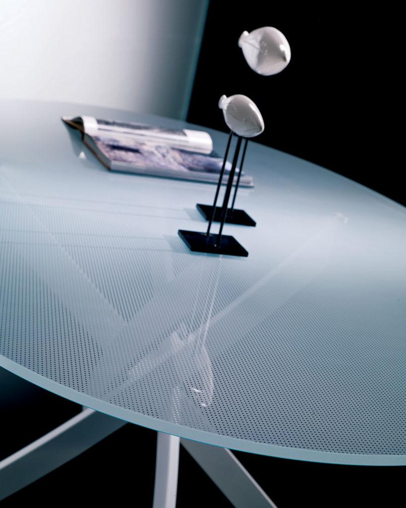 BARONE Round ceramic table