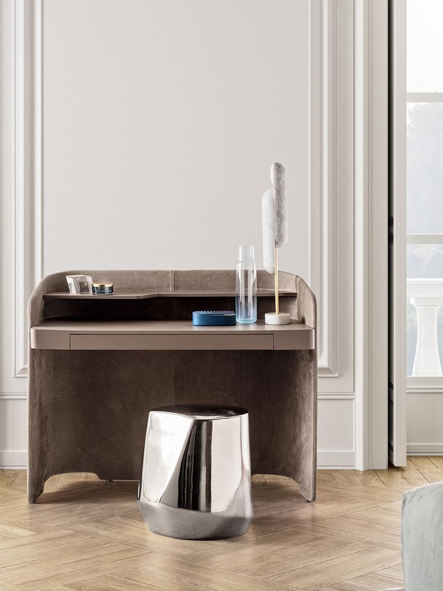 CHLOÉ VANITY Wooden dressing table