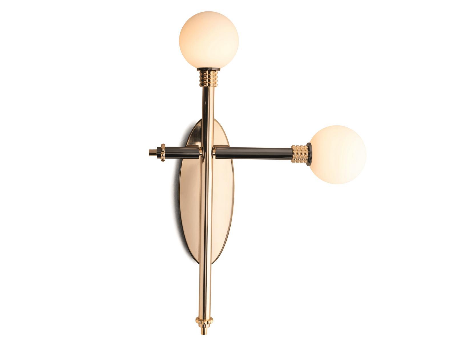 ALPHA Brass wall light with fixed arm