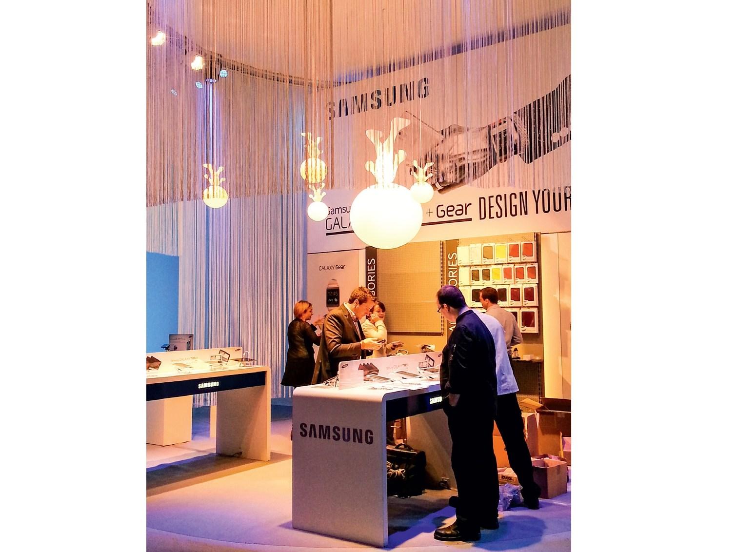 SPACEWALKER RGB polyethylene pendant lamp