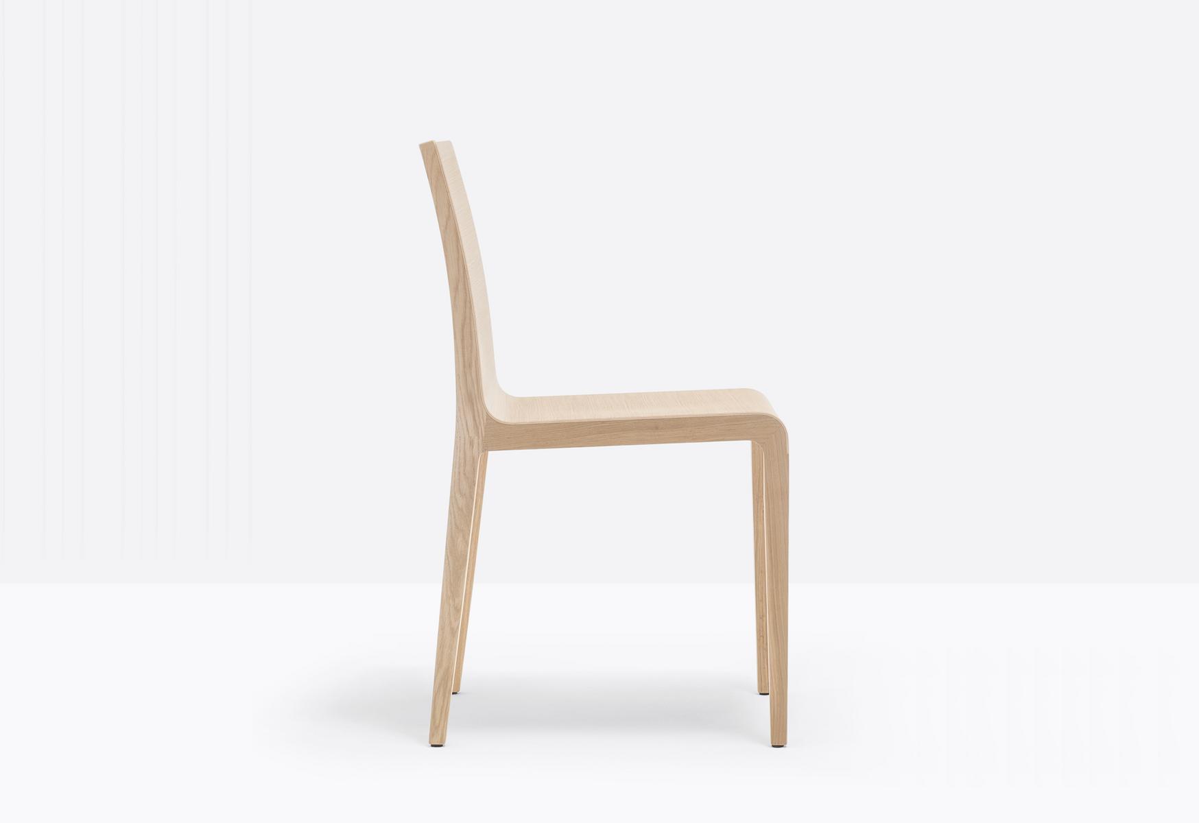 YOUNG 420 Solid wood chair