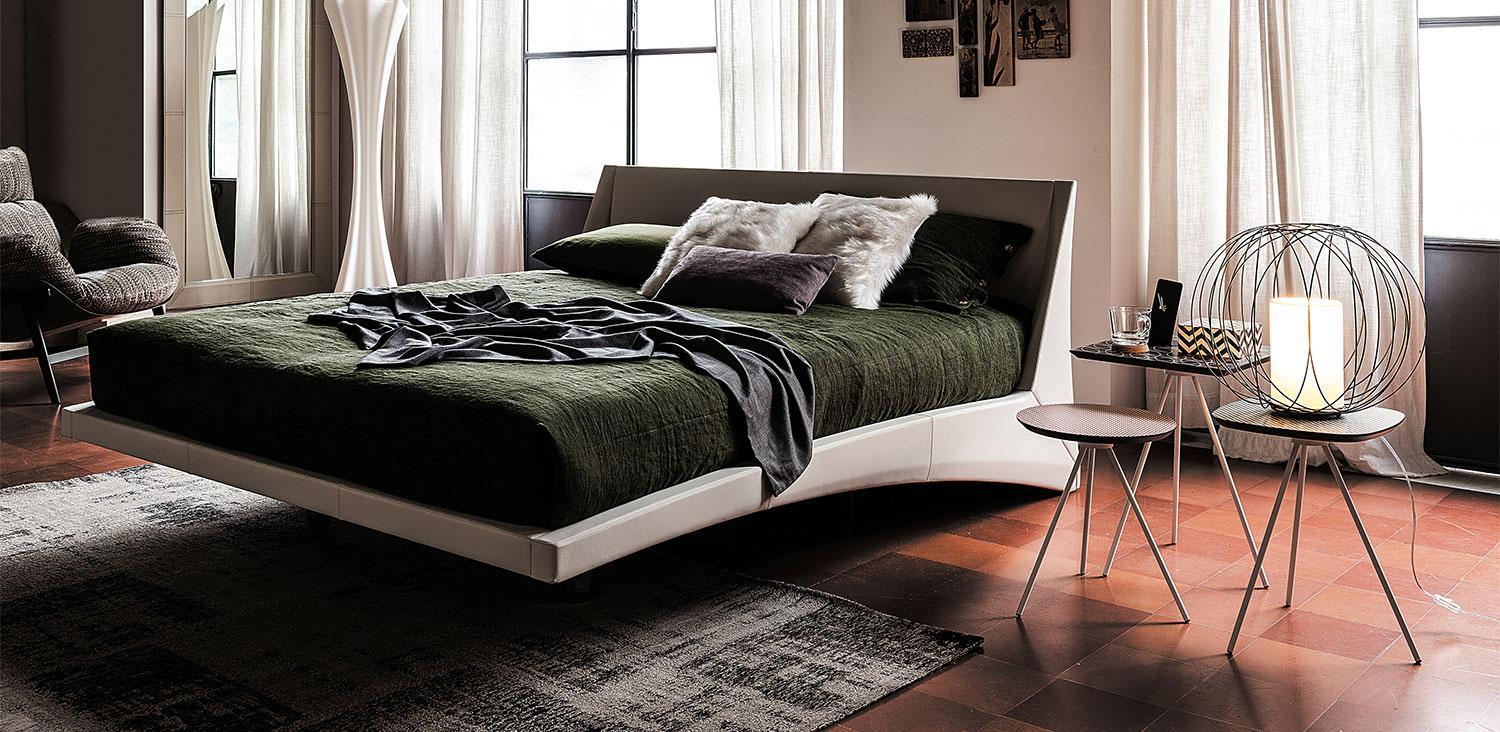 DYLAN Leather bed