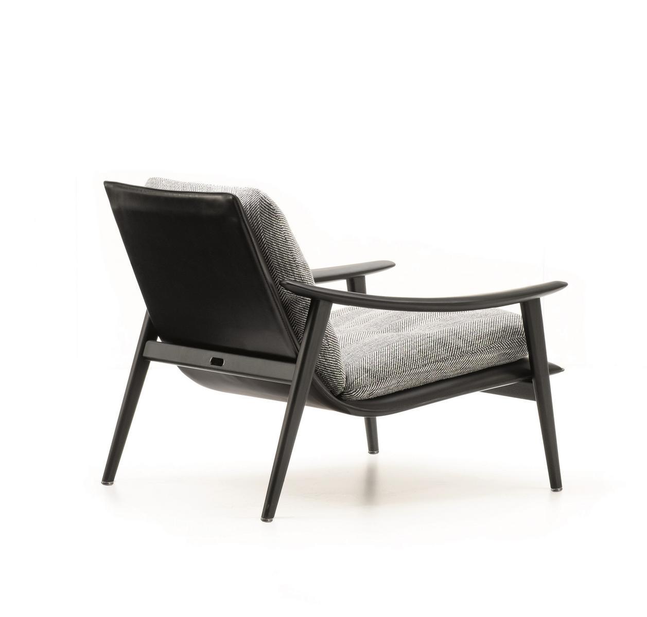 FYNN SADDLE HIDE Tanned leather armchair with armrests