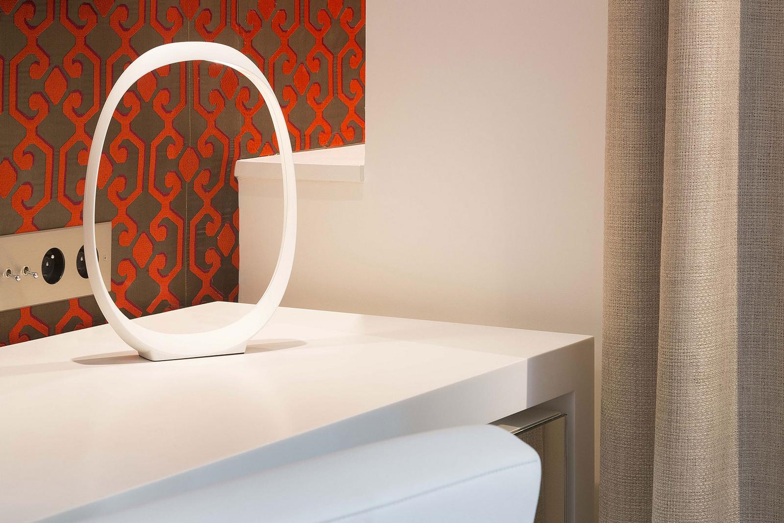 ANISHA Acrylic table lamp