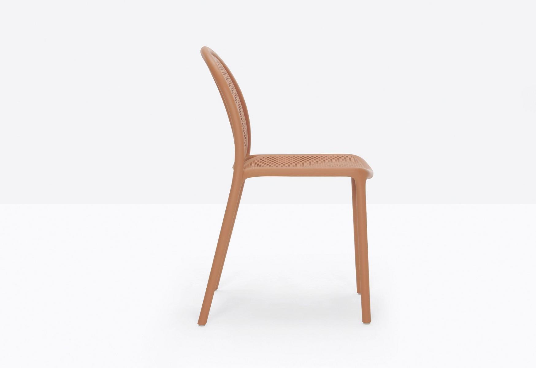 REMIND 3730 Stackable polypropylene chair