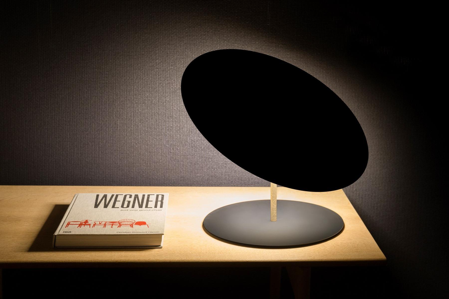 CALVINO LED adjustable table lamp