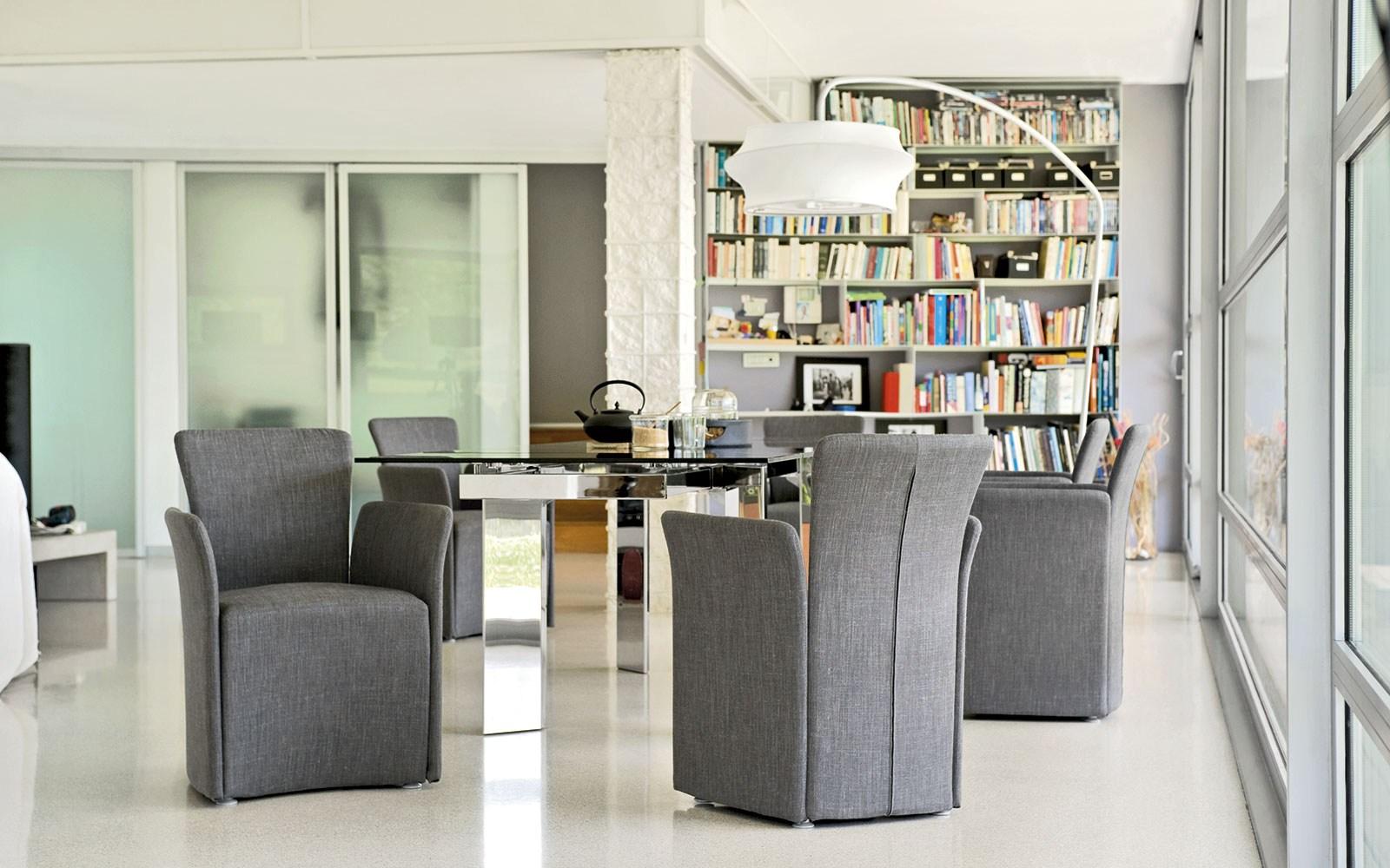 NIDO Leather easy chair with armrests