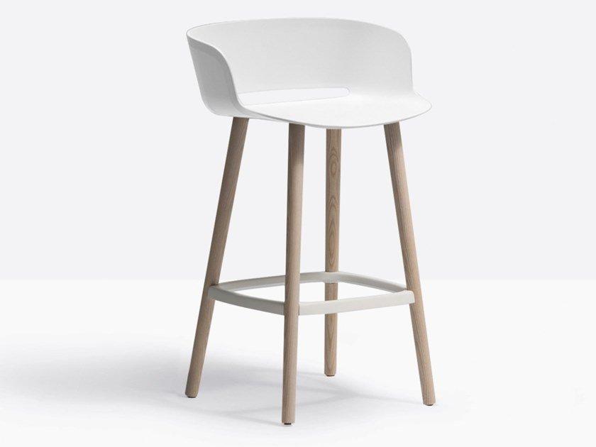 BABILA 2757 High polypropylene stool with armrests