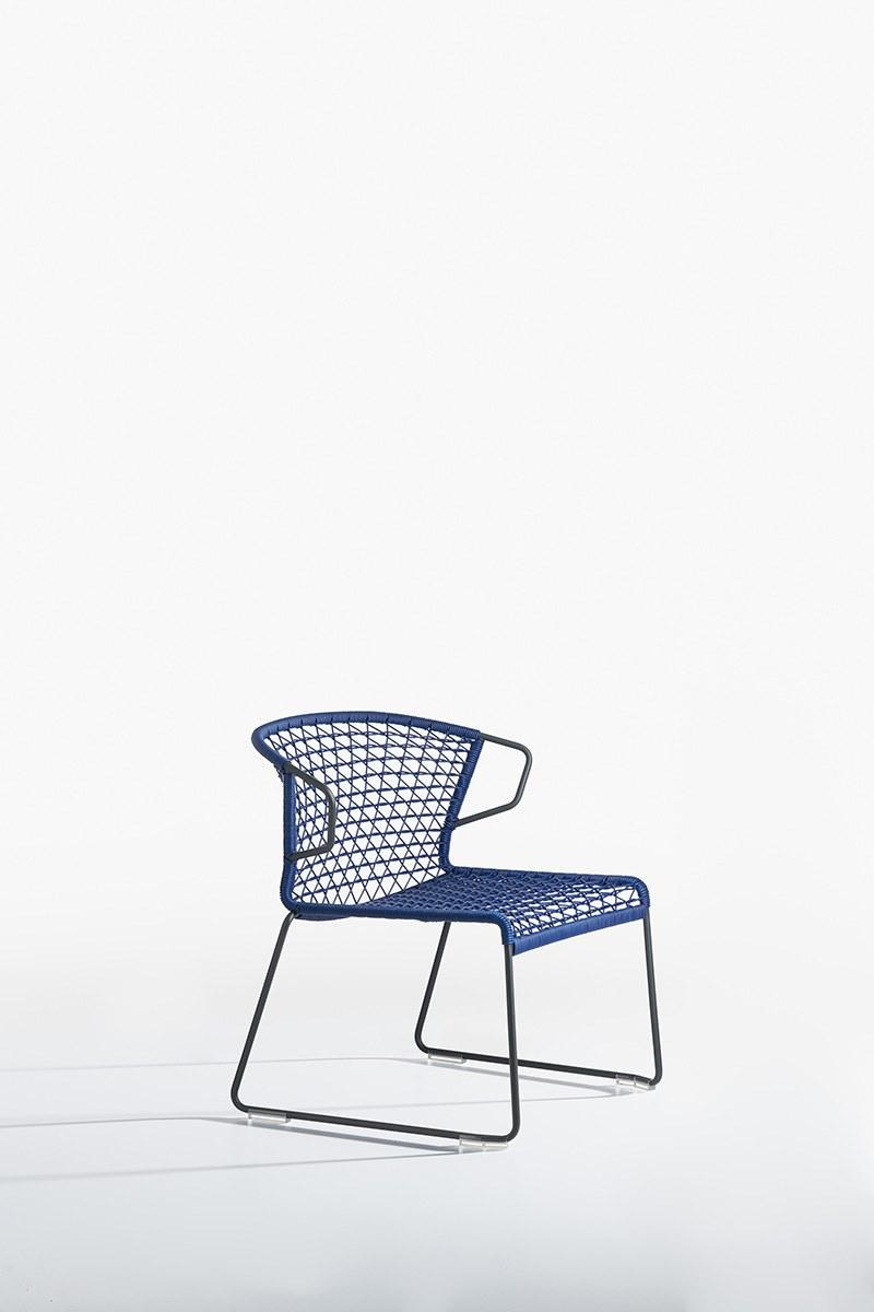 VELA Garden armchair with armrests