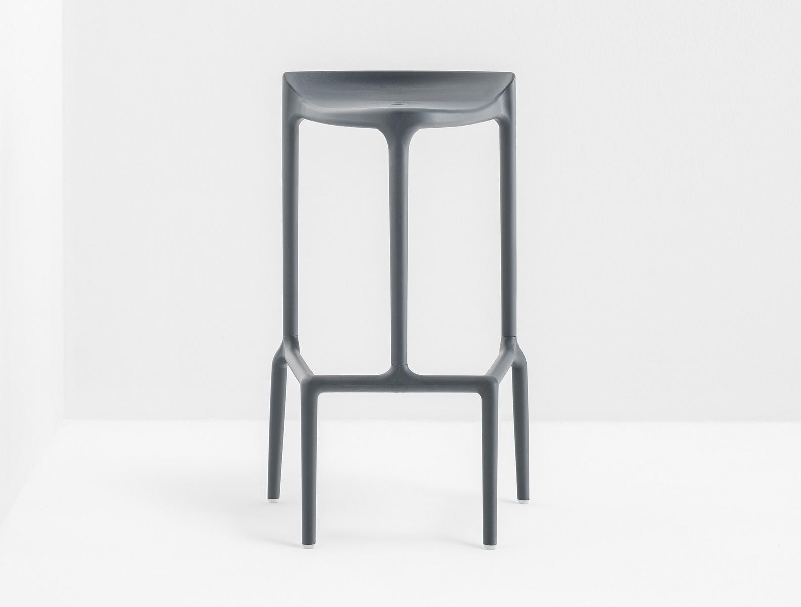 HAPPY 490 High stackable polypropylene stool