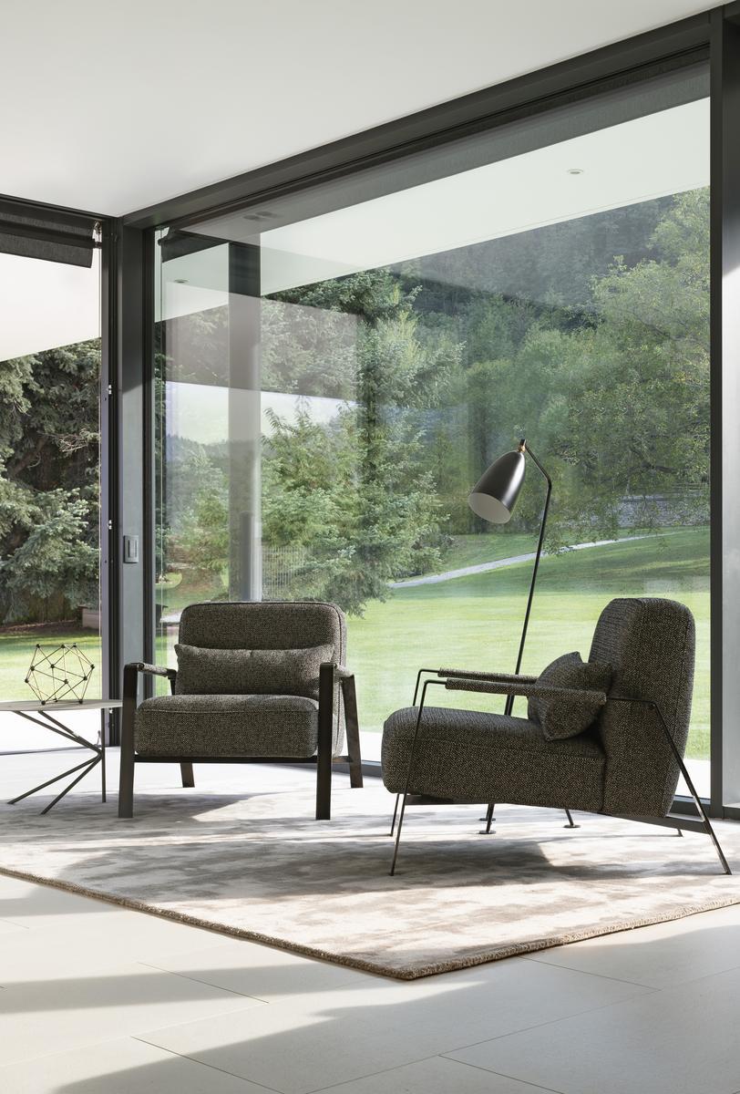 RHO Leather armchair with armrests