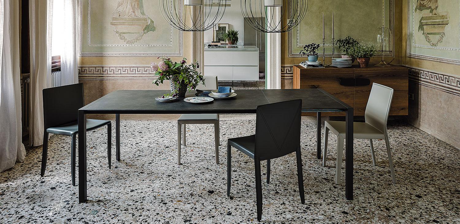 PEDRO DRIVE Rectangular tempered glass table