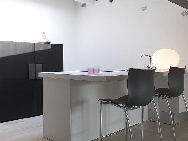 GLO-BALL BASIC Table lamp