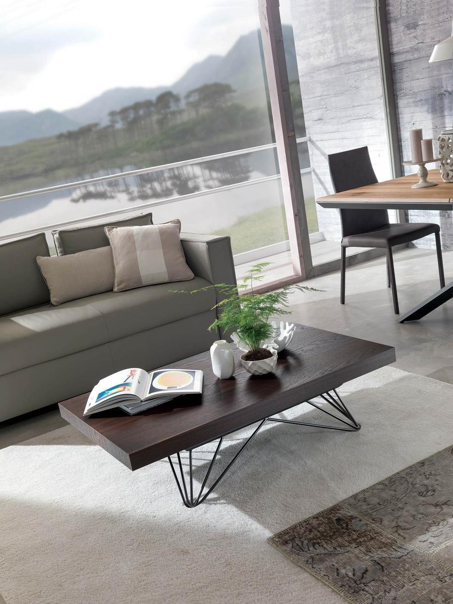 RADIUS Height-adjustable wooden coffee table with integrated magazine rack