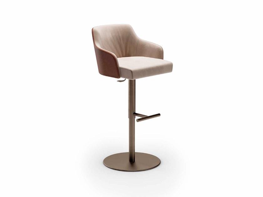 COMFORT Height-adjustable stool with back