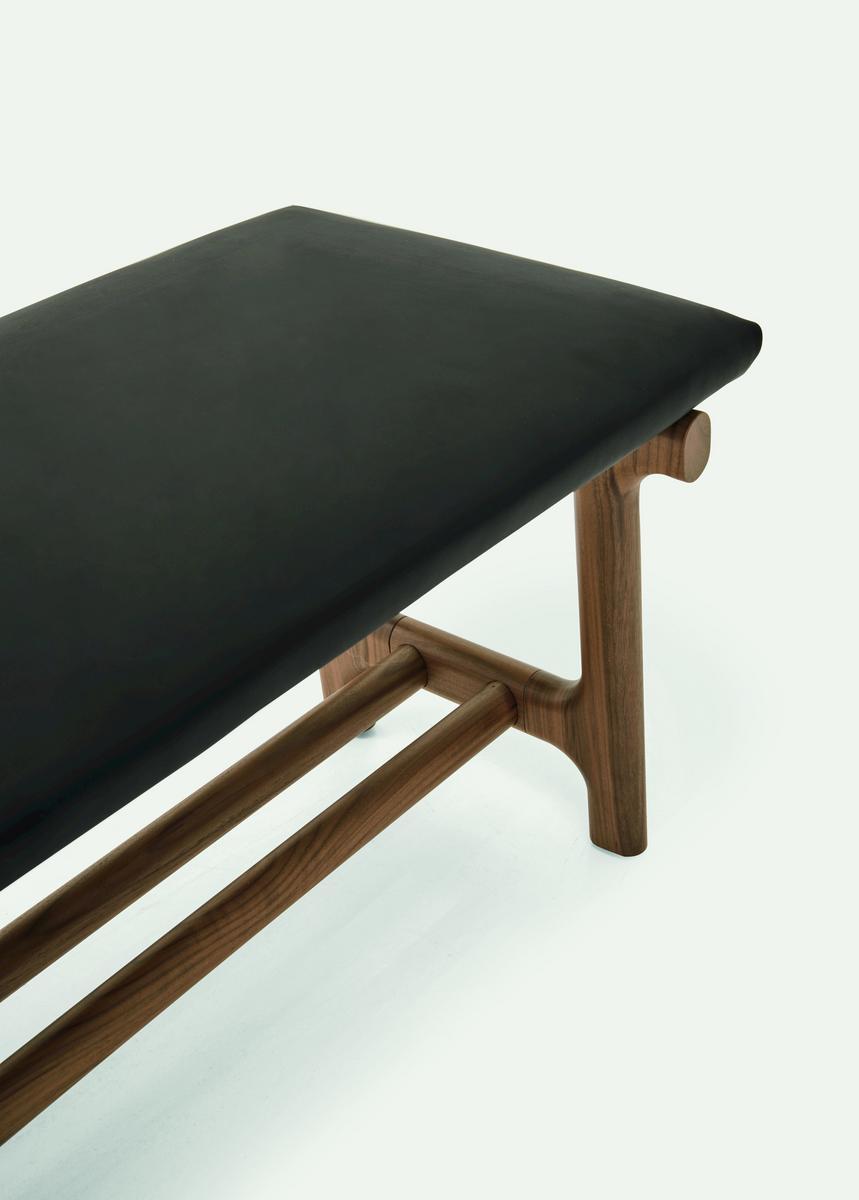 FUSHIMI Upholstered leather bench