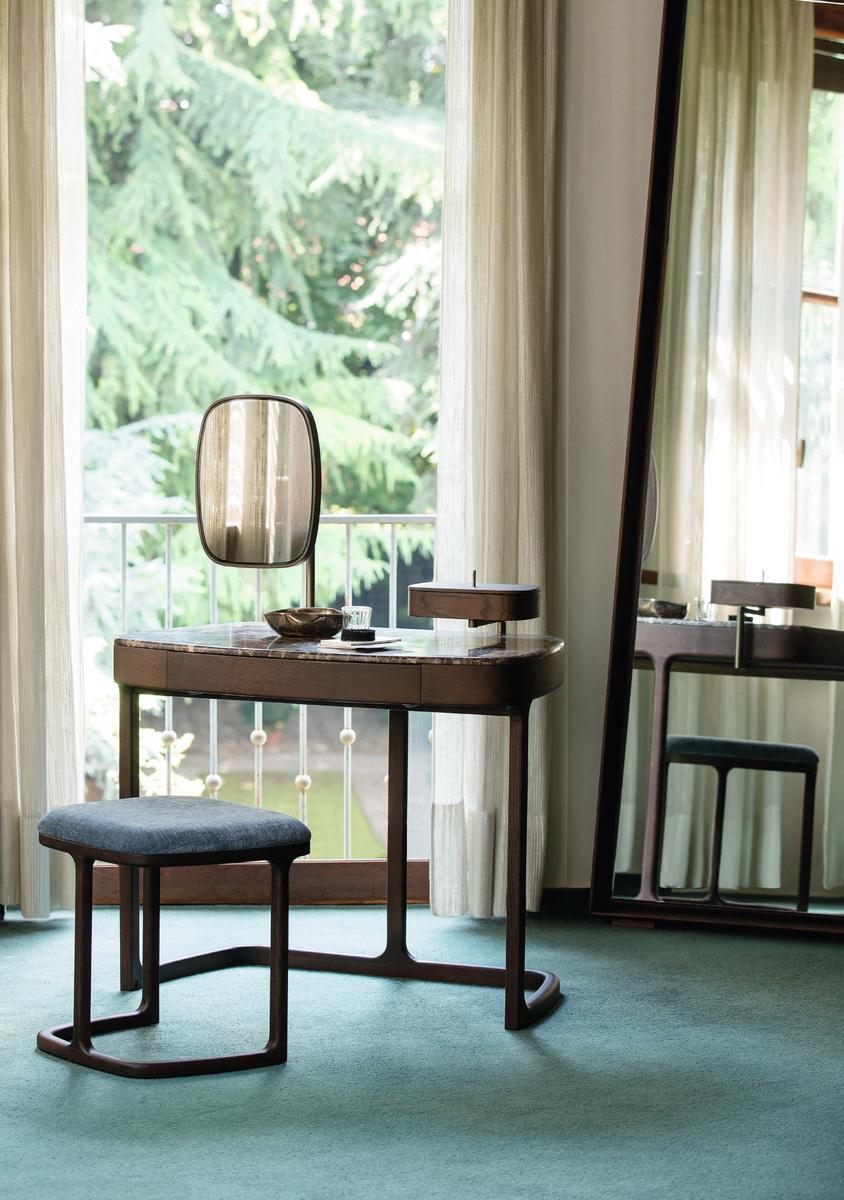 MASKARA Ash dressing table