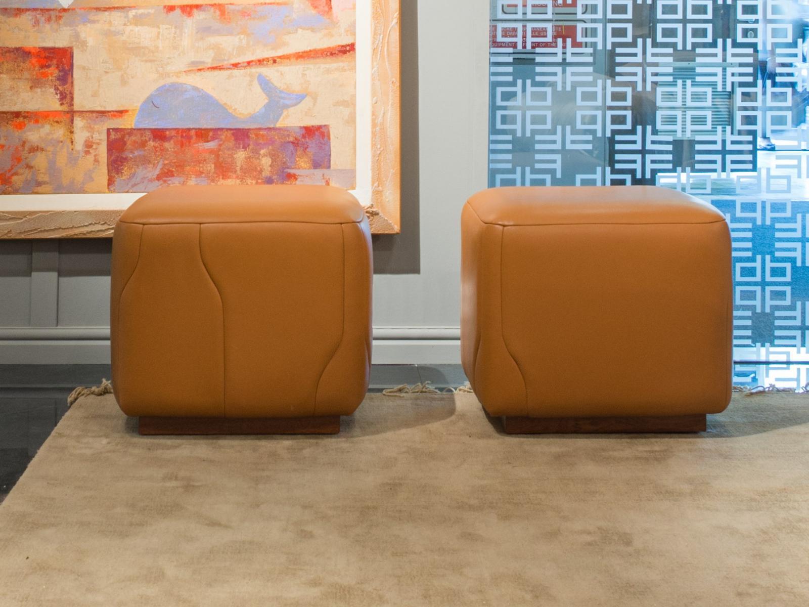 PIER Upholstered leather pouf