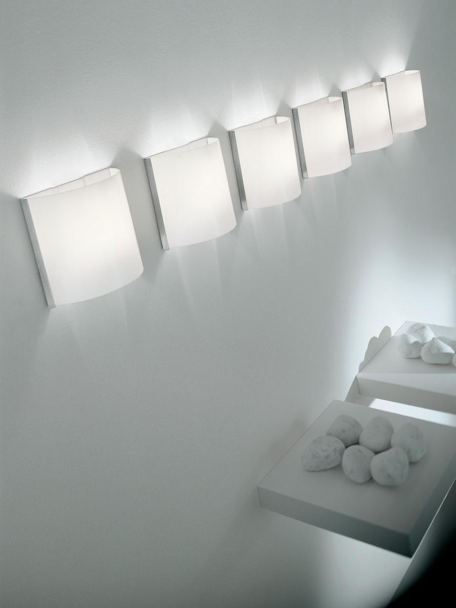 AA P20 LED blown glass wall light