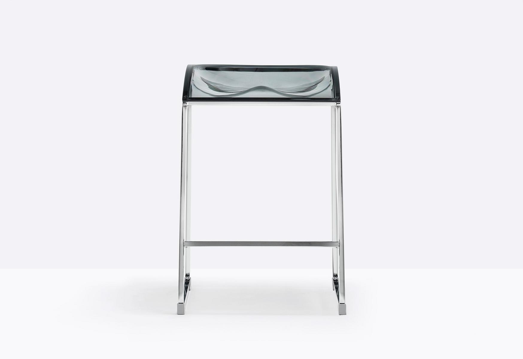 AROD 500 Sled base steel stool with footrest