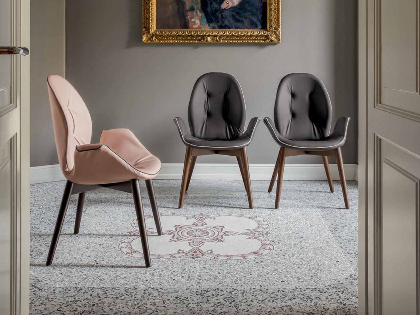 SORRENTO Upholstered leather chair with armrests